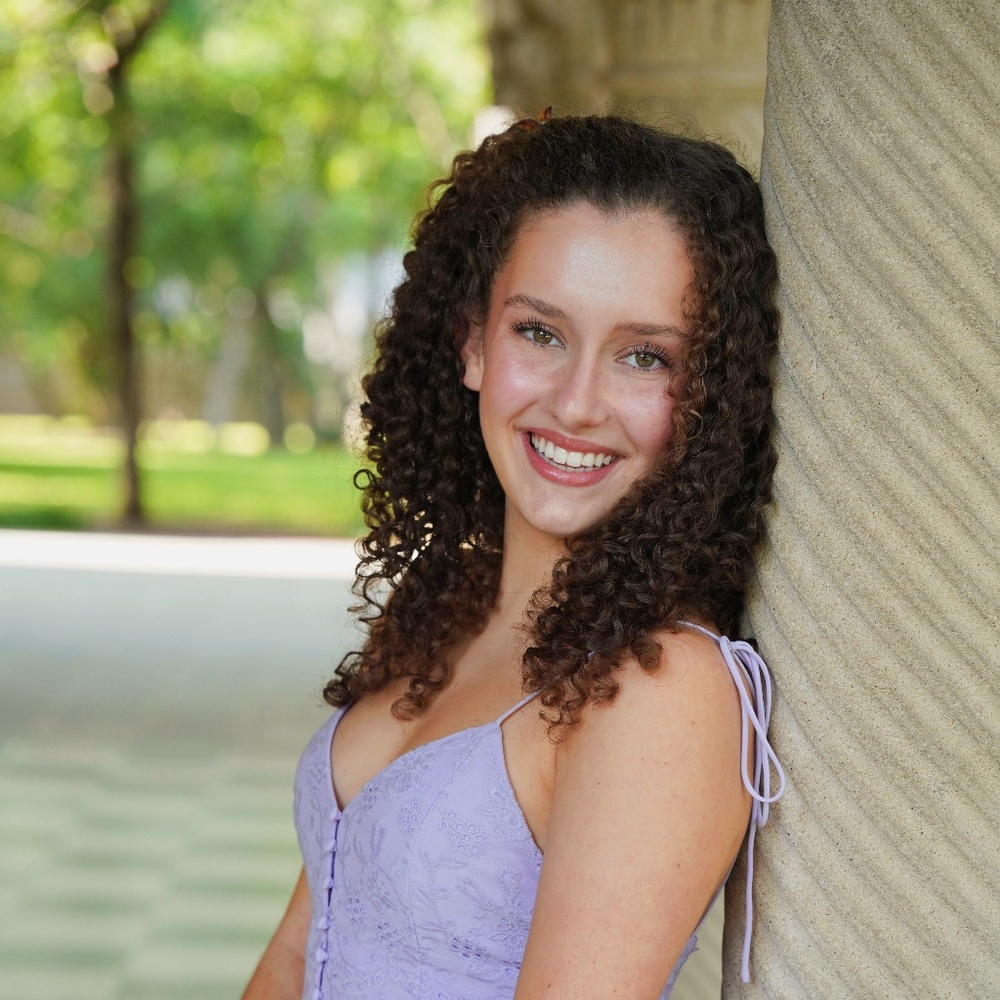 Meet your Posher, Isabel